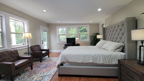 4 室のベッドルーム、デスク、アイロン / アイロン台、WiFi