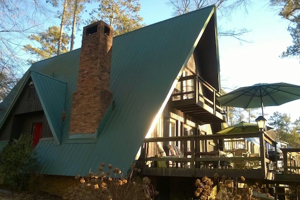 Welcome to Fisher Hollow Lake Cottage