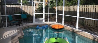 Maison confortable Edgewater, piscine chauffée et cour privée