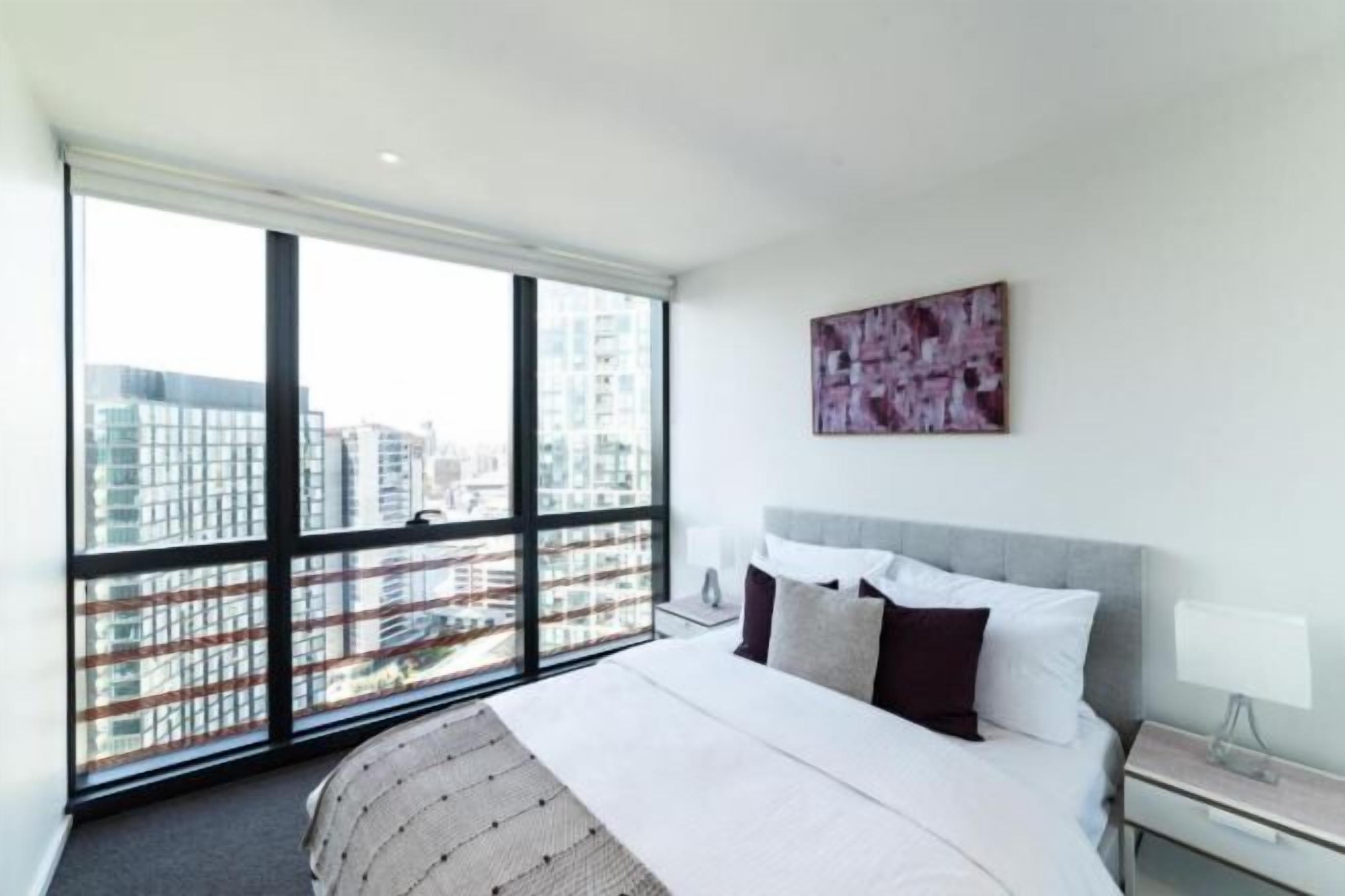 1 bedroom, individually decorated, individually furnished