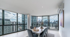 Dining room - Melbourne Private Apartments - Collins Street Waterfront, Docklands (Docklands)