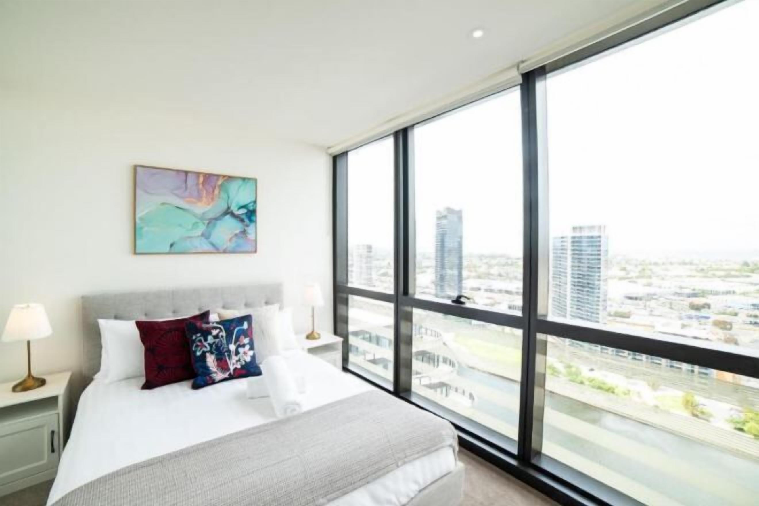1 bedroom, individually decorated, individually furnished