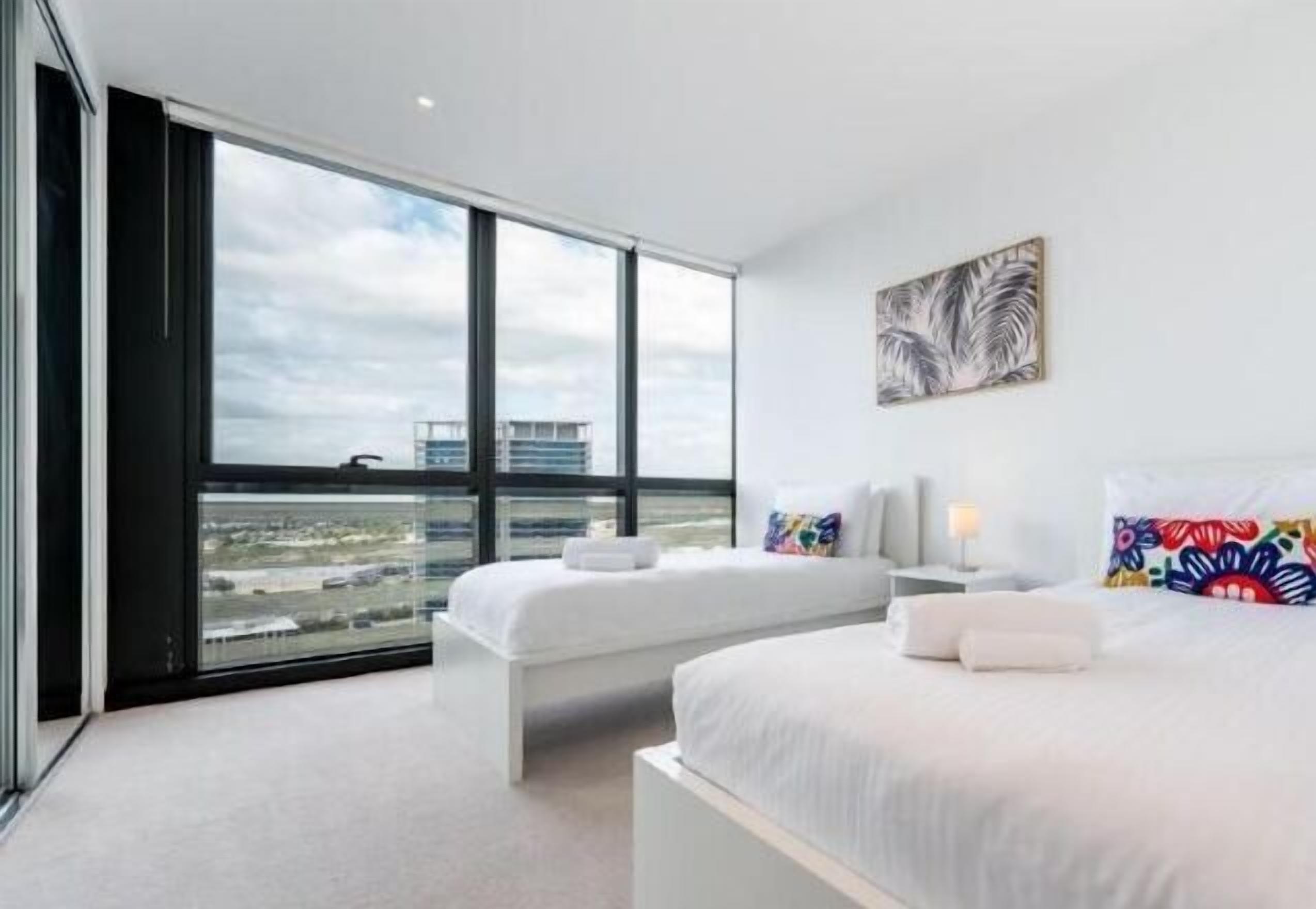 1 bedroom, individually decorated, individually furnished
