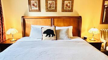 1 slaapkamer, een bureau, een strijkplank/strijkijzer, gratis wifi