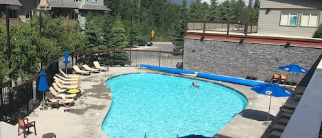 屋外プール、温水プール