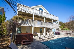 Exterior - Duck - Sound View, w/ Pool, Hot Tub, Kayaks, Bikes, Billiards & Guest Pantry  (Duck)