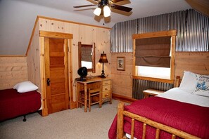 5 Schlafzimmer, Schreibtisch, Bügeleisen/Bügelbrett, kostenloses WLAN