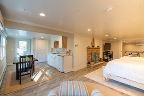 3 chambres, fer et planche à repasser, Wi-Fi gratuit, draps fournis