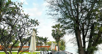 Grand condo de la famille sur la plage avec 3 piscines
