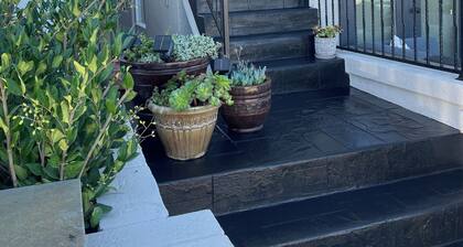 Remontoitu koti! Vain yksi koti rannalta!