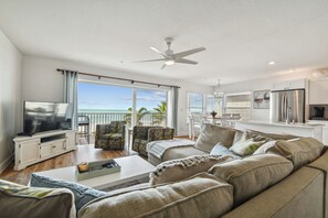 تلفزيون ذكي، مشغل دي في دي، كُتُب، ستيريو