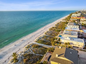 On the beach, sun-loungers - Gulf-Front View Condo on 2nd floor. Pool, Spa and ELEVATOR. Indian Rocks Beach! (Indian Rocks Beach)