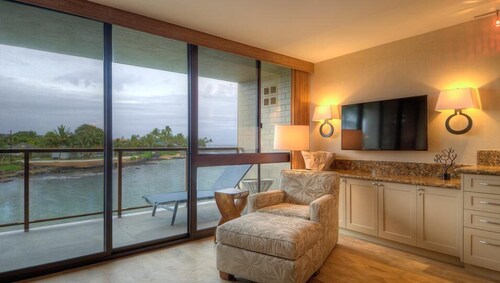 Kuhio Shores 306:  Vacation On Kauai Oceanfront