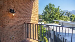 Luxury Triple Room | Terrazza/patio