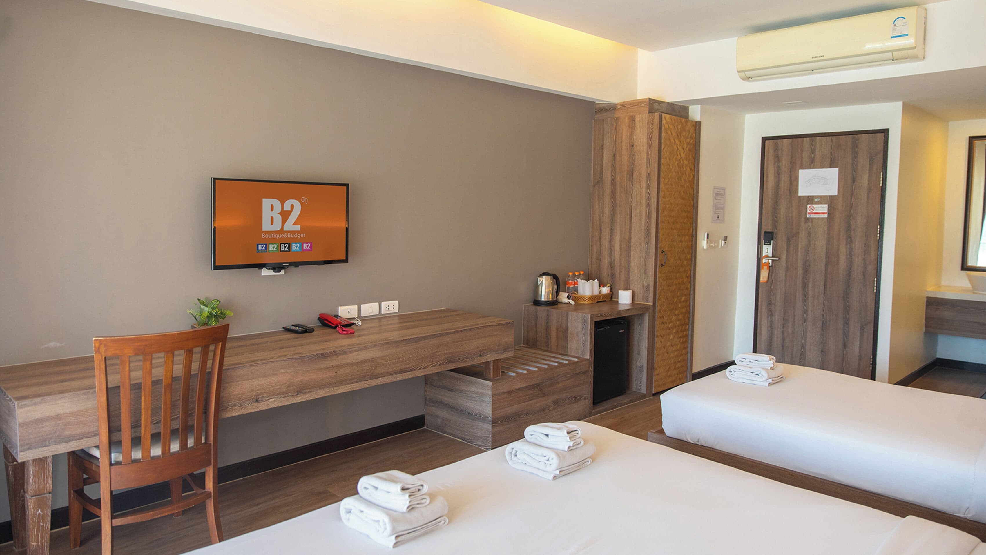 Luxury Triple Room | ตู้นิรภัยในห้องพัก, โต๊ะทำงาน, ผ้าม่านกันแสง, Wi-Fi ฟรี