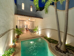 Outdoor pool - Casa Gatita, Santiago Stunner with Garage (Merida)