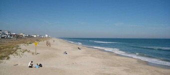 BELLA CASA PIÙ NUOVA! 2 BLOCCHI ALLA PASSEGGIATA E 3 BLOCCHI ALLA SPIAGGIA !!!!