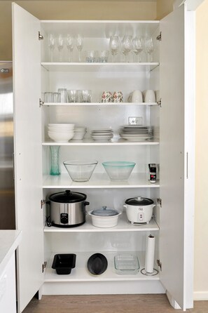 Villa, 4 Bedrooms | Private kitchen