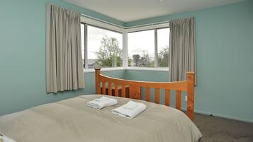 Villa, 4 Bedrooms | 4 bedrooms, desk, iron/ironing board, cribs/infant beds