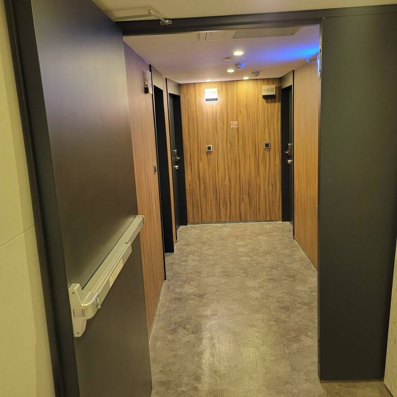 economy double room (no window, b1)  | living area | lcd tv