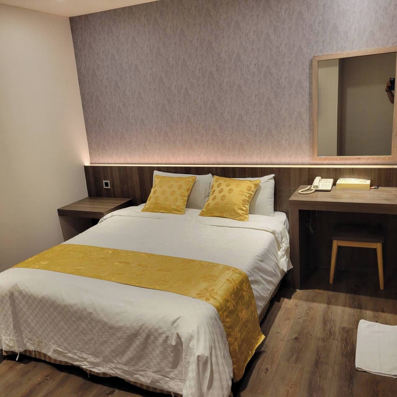 economy double room (no window, b1)  | minibar, desk, blackout curtains, soundproofing