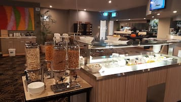 Desayuno continental (AUD 13.90 por persona)