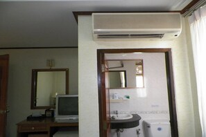 Double Room with view | In-room safe, soundproofing, rollaway beds, free WiFi - Natacha Hotel (Ko Phi Phi)