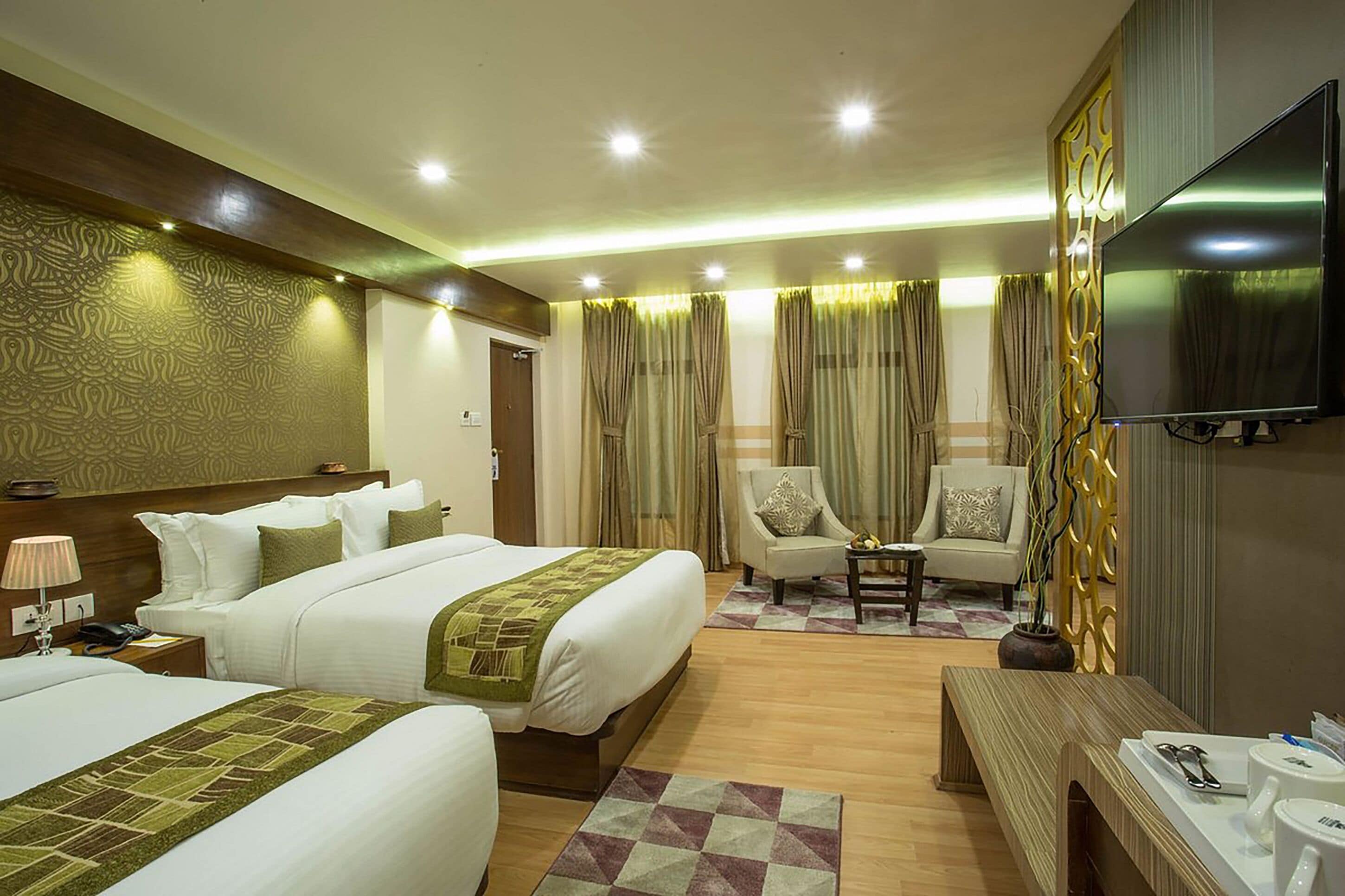junior suite | 1 bedroom, premium bedding, memory-foam beds, minibar