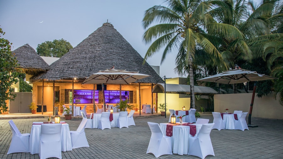 Ngalawa Hotel & Resort