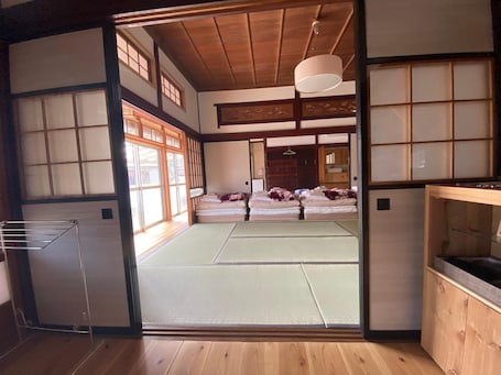 Minibar, in-room safe, desk, iron/ironing board. Traveler's Wharf Shichigahama