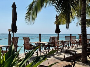 Breakfast, lunch, dinner served; international cuisine, pool views