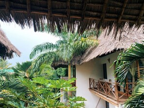 Egyptian cotton sheets, premium bedding, in-room safe, free WiFi