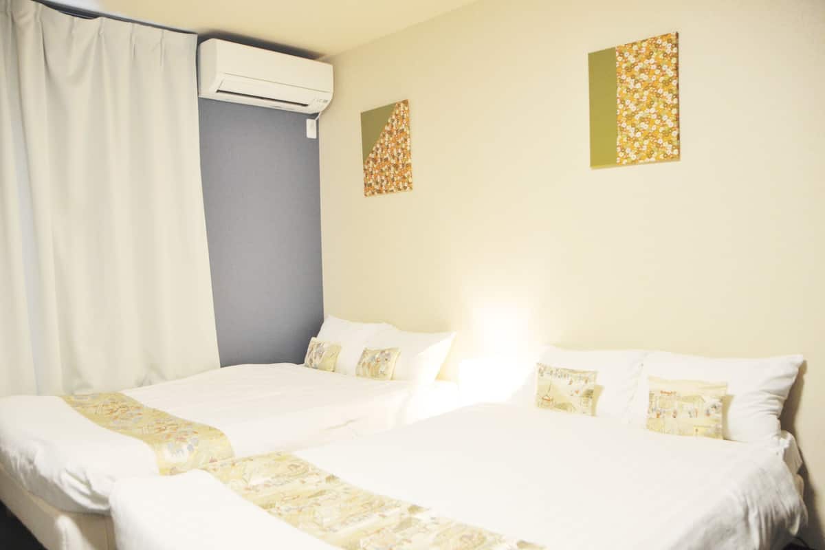 Standaard appartement, 2 tweepersoonsbedden (Maisonette, 1st Floor) | 1 slaapkamer, een bureau, een laptopwerkplek, gratis wifi