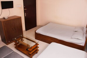 Deluxe Triple Room | Free WiFi - Hotel Diamond Park (Chittagong)