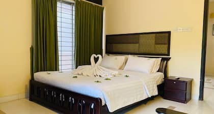 Allegro Holiday Suites