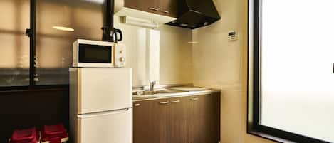 Fridge, microwave, stovetop, electric kettle