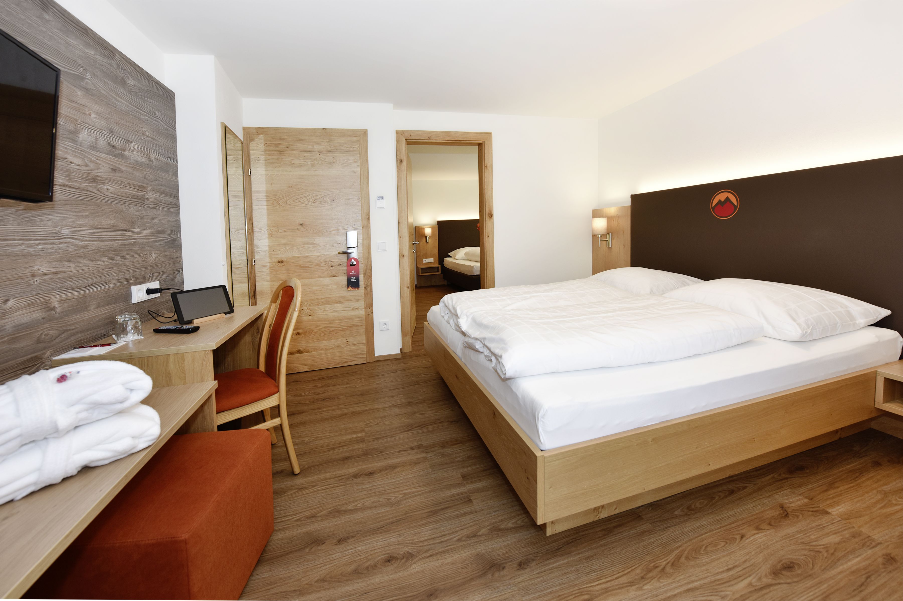 family suite, connecting rooms | 1 bedroom, hypo-allergenic bedding, in-room safe, desk