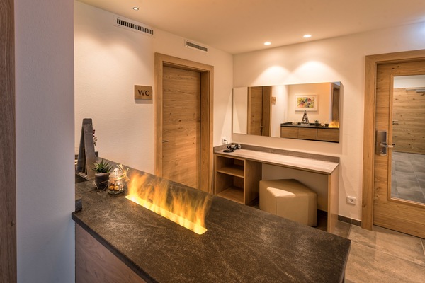 Sauna, steam room