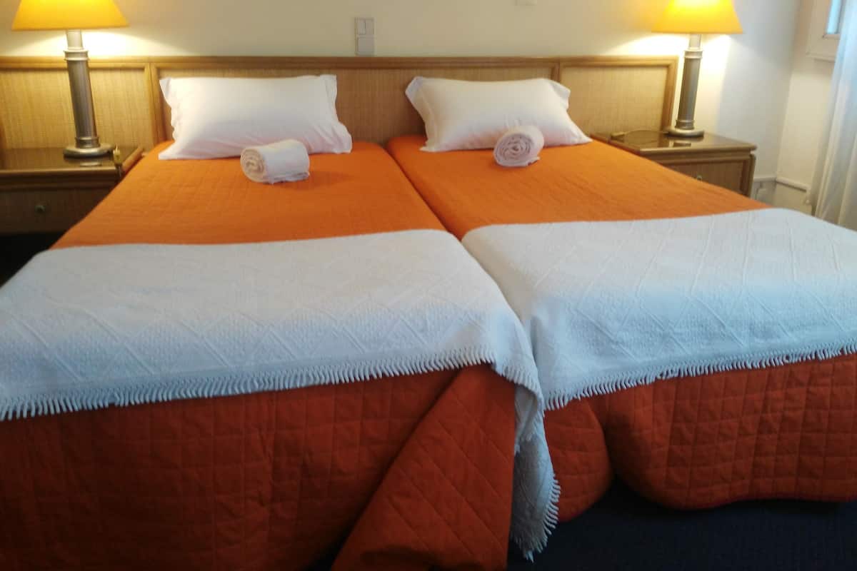 Twin Room | Soundproofing, cribs (surcharge), rollaway beds (surcharge), WiFi (free)