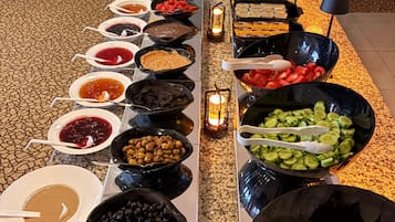 Free daily full breakfast