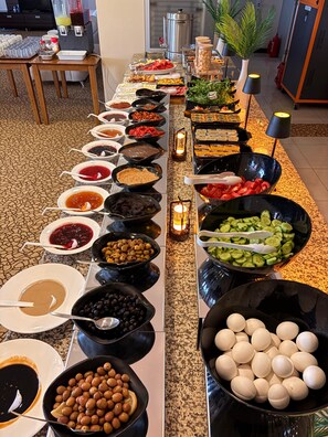 Gratis komplett frukost varje dag 