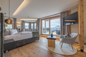 Exclusive Suite, Sauna | Premium bedding, minibar, in-room safe, desk - Ferienhotel Jörglerhof (Hainzenberg)