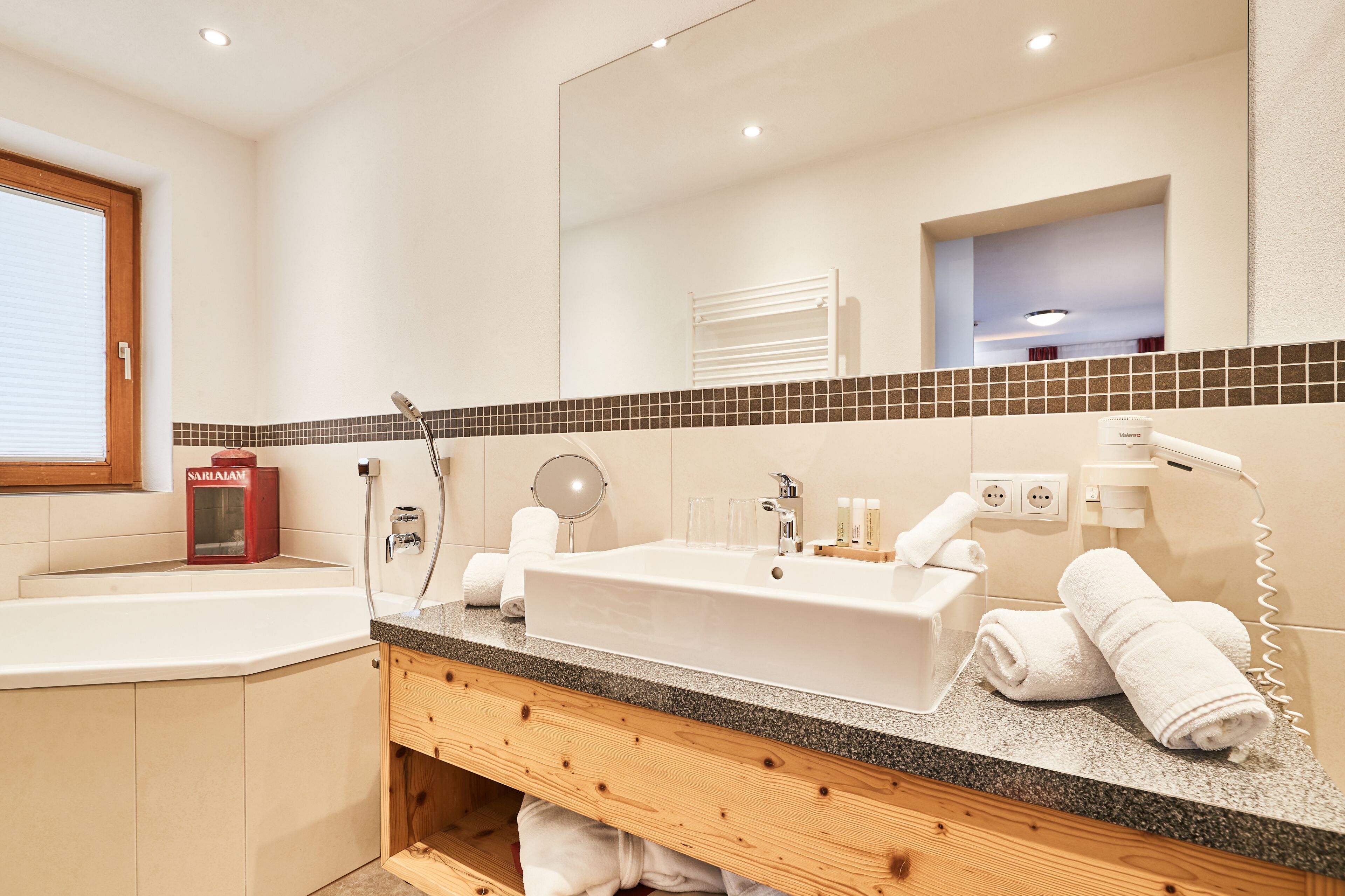 premium suite, sauna (2 balconies) | bathroom | hair dryer, towels
