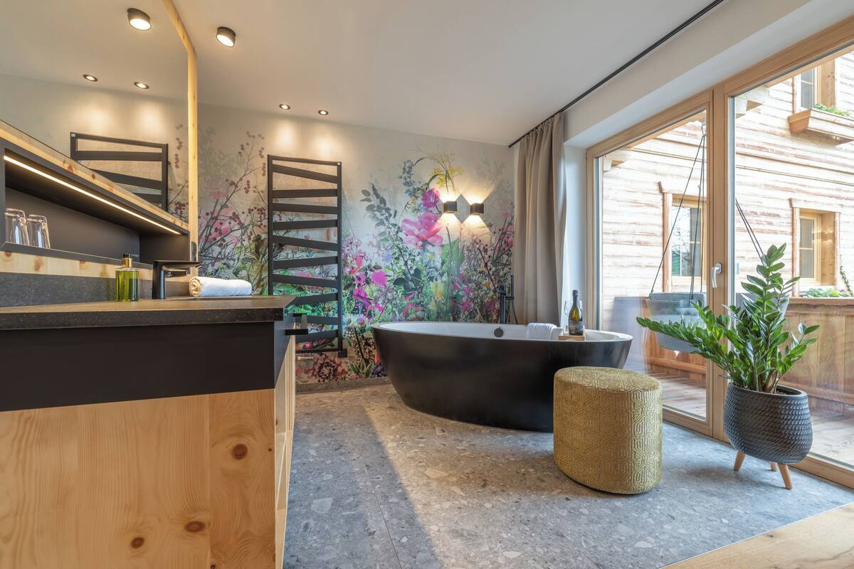 Exclusive Suite, Sauna | Premium bedding, minibar, in-room safe, desk