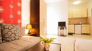 Soundproofing, iron/ironing board, free WiFi, bed sheets