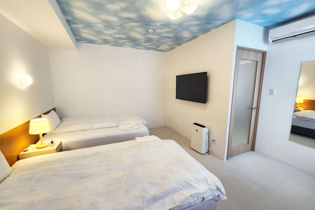 desk, soundproofing, iron/ironing board, free wifi