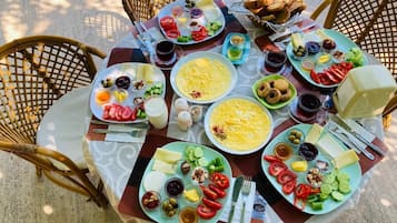 Desayuno completo incluido todos los días