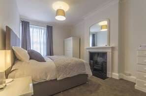 City Apartment, 2 Bedrooms, City View | 1 bedroom, premium bedding, in-room safe, iron/ironing board - Berkeley House (Bristol)