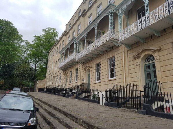 واجهة المنشأة