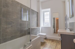 City Apartment, 2 Bedrooms, City View | Bathroom - Berkeley House (Bristol)